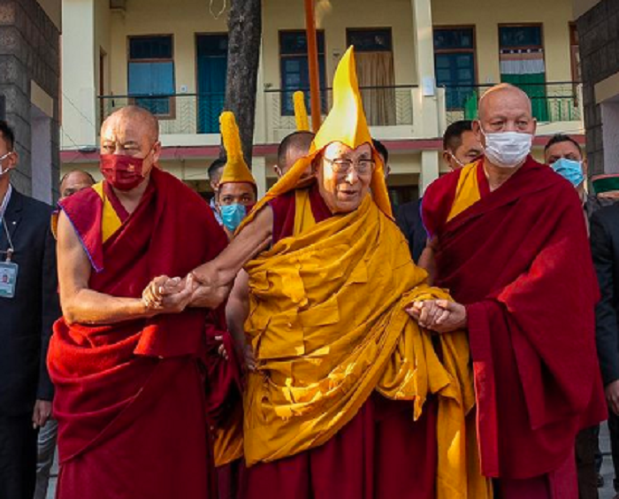 Dalai Lama ke-14, pemuka agama di Tibet