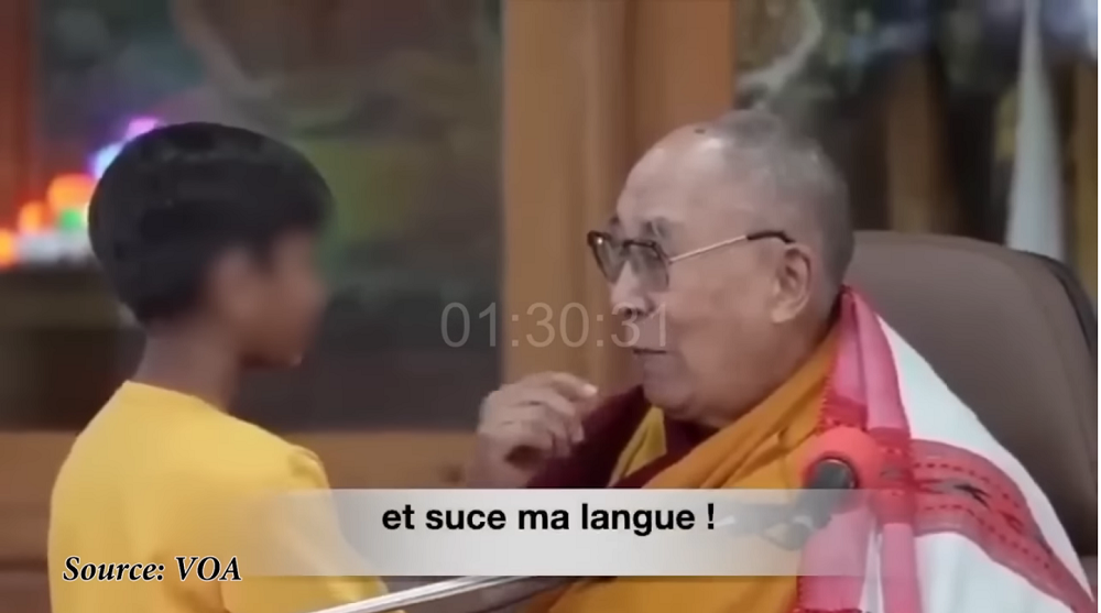 Video Dalai Lama meminta seorang anak menyedot lidahnya