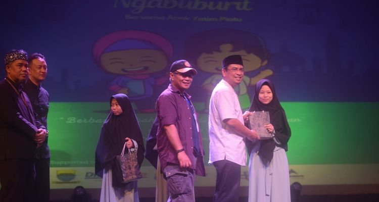 Acara Ngabuburit dan Buka Bersama Puasa Anak Yatim digelar Pewarta Balai Kota Bandung di Trans Studio Bandung (TSB), Kamis 13 April 2023