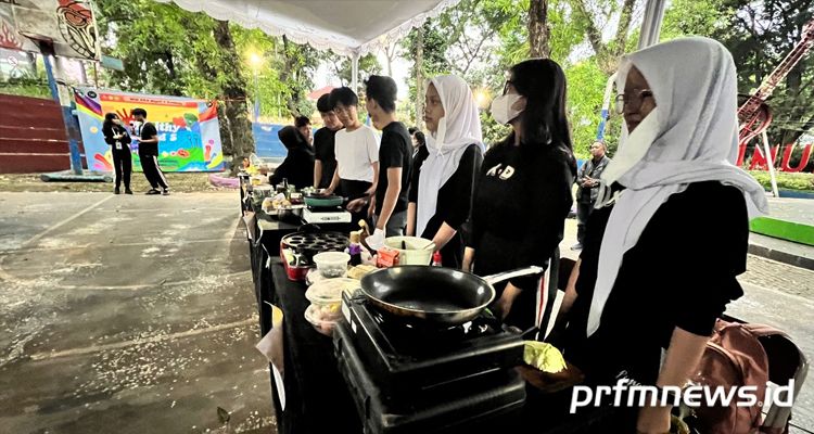 Acara Healty Food Five 2023 di Taman Musik Centrum kota Bandung hari ini Jumat, 14 April 2023.