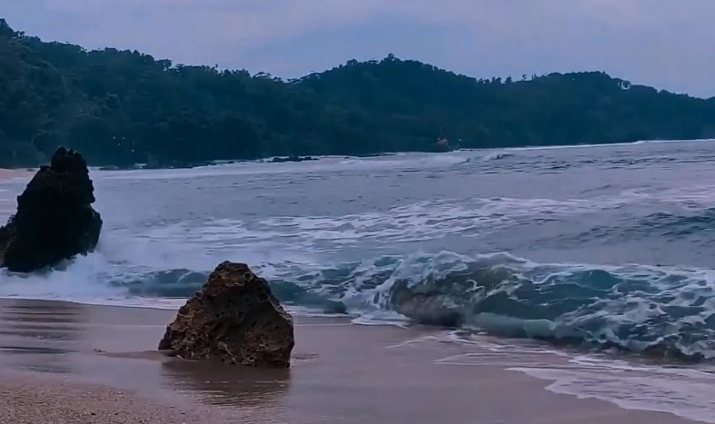 Pantai Nampu Wonogiri, rekomendasi pantai di Jawa Tengah
