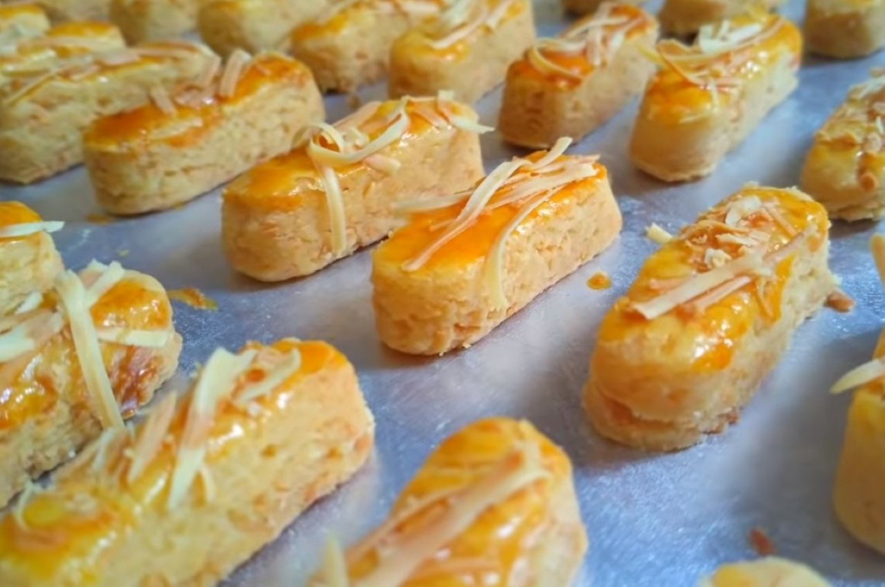 Resep Kue Kastengel Keju Simple Bahan Sederhana Dan Renyah Kue Kering Edam Lebaran Yang Enak