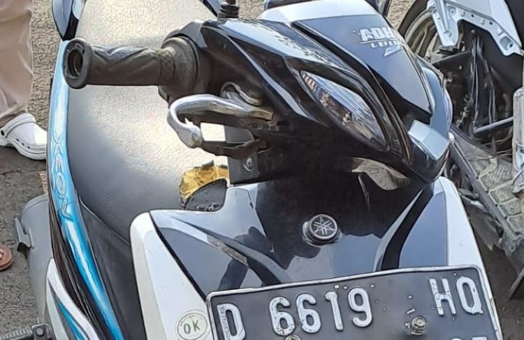 Sepeda motor terduga pelaku pembunuhan di Perum Puri Asri Ciporang kini diamankan di Mapolres Kuningan.
