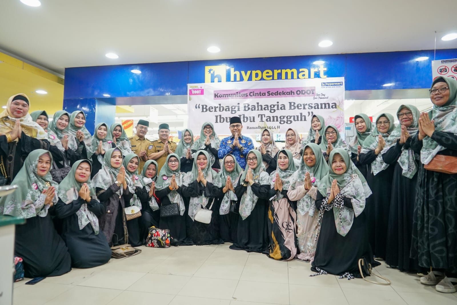 Komunitas Cinta Sedekah ODOT Bengkulu Bagikan 221 Voucher Belanja untuk Perempuan Tangguh di Bengkulu