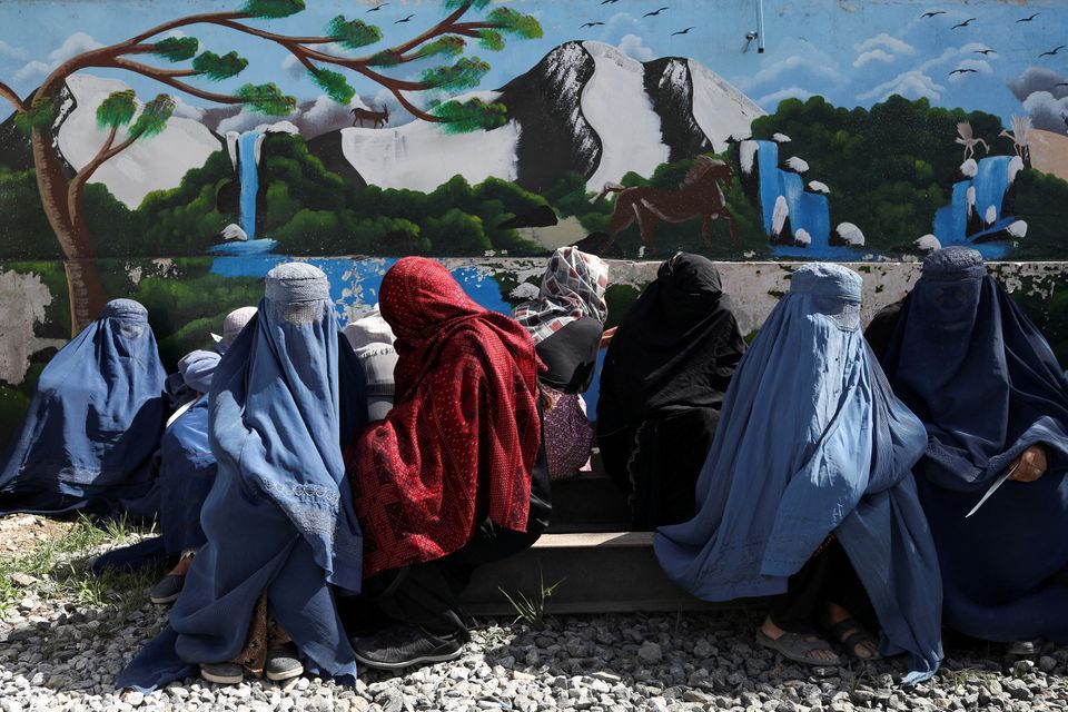 Ilustrasi perempuan Afghanistan. Di distrik Baghlan dan Takhar, Taliban melarang perempuan untuk merayakan Idul Fitri.