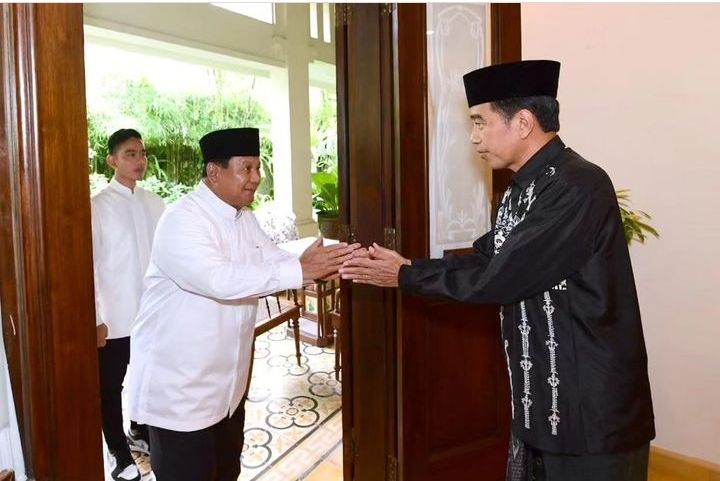 Menhan Prabowo Subianto saat silaturahim Lebaran ke kediaman Presiden Jokowi