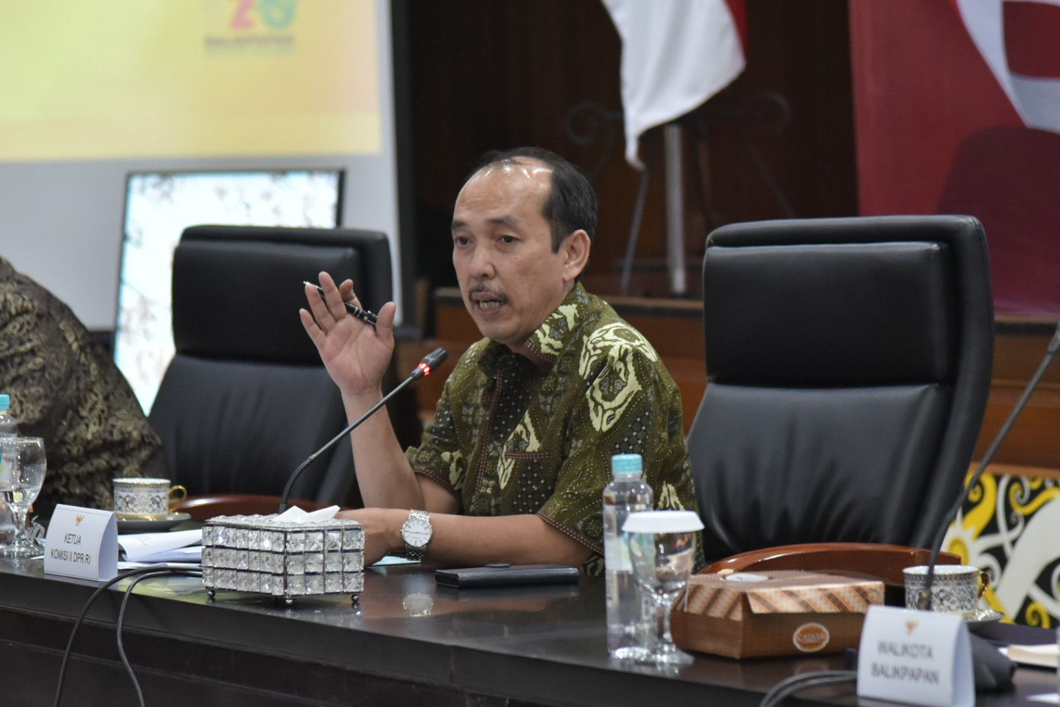 Yanuar Prihatin, Wakil Ketua Komisi II DPR RI tegaskan tidak ada PHK massal honorer