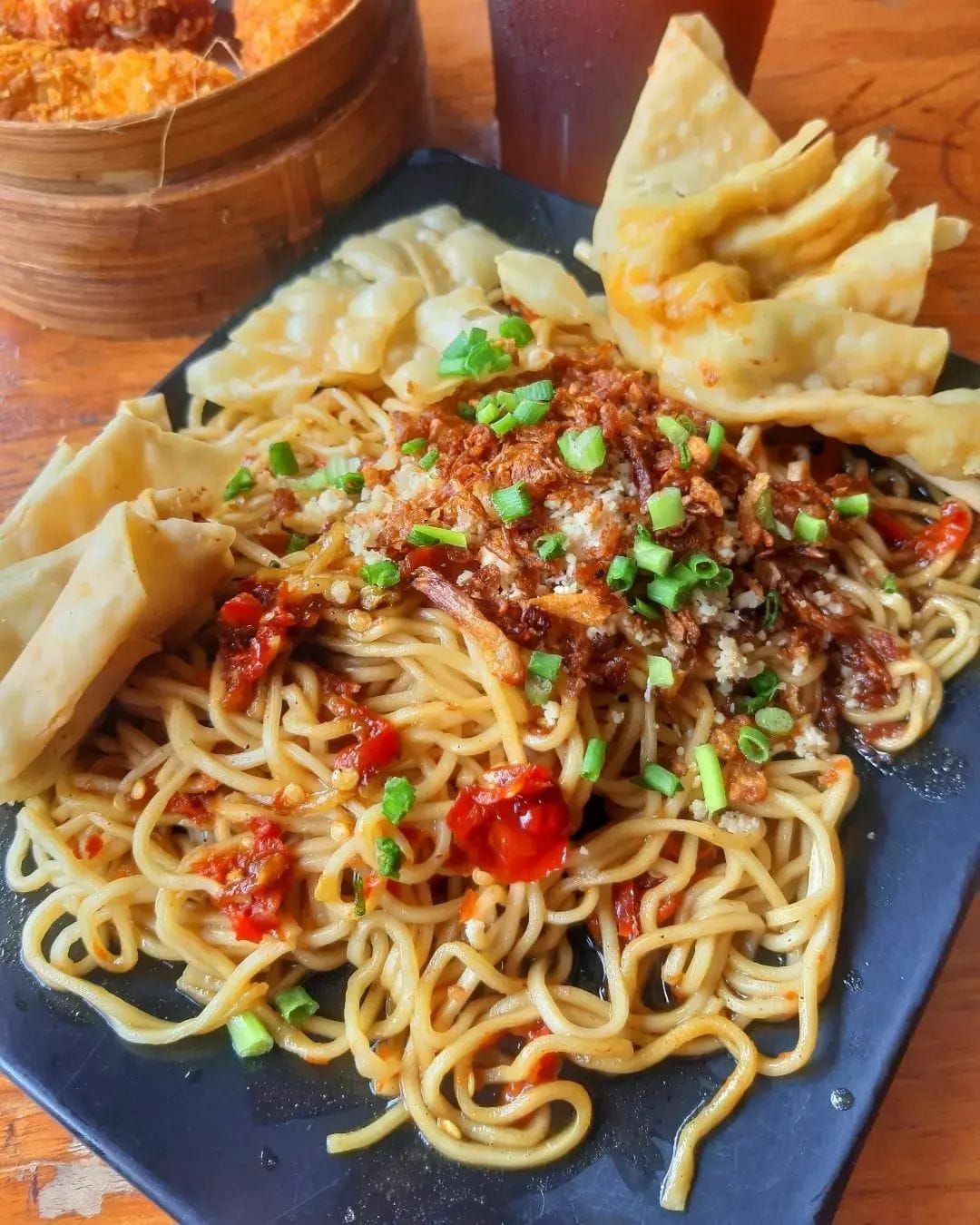 Salah satu rekomendasi makanan terpedas di Ponorogo, Mie GacoanMie Gacoan/ Instagram/ @mie.gacoan/