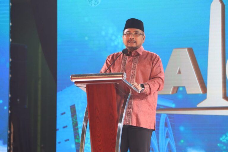 Menteri Agama RI Yaqut Cholil Qoumas saat membuka gelaran AICIS 2023 di Surabaya.