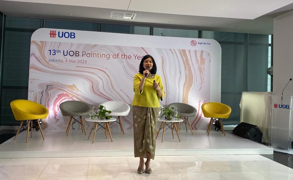 Head of Strategic Communications and Brand UOB Indonesia Maya Rizano memberikan penjelasan terkait Kompetisi 13th UOB POY, Kamis (4/5/2023). Foto: Lucius GK