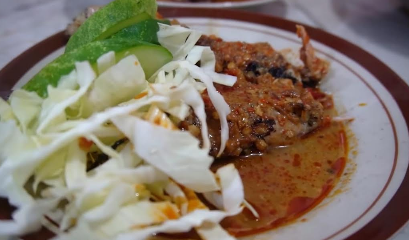 Ayam Panggang H.Bari, rekomendasi wisata kuliner murah di Pekalongan