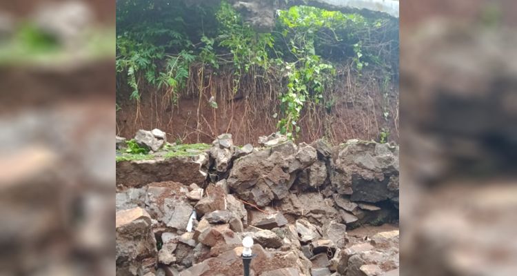 Kondisi pasca tanah longsor di darah Ciumbuleuit, Kecamatan Cidadap, Kota Bandung, Sabtu 6 Mei 2023