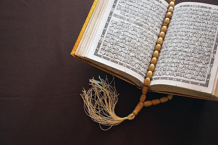 Teks khutbah Jumat 26 Mei 2023 yang singkat, padat, dan terbaru bertema hikmah bulan Dzulhijjah 1444 H.