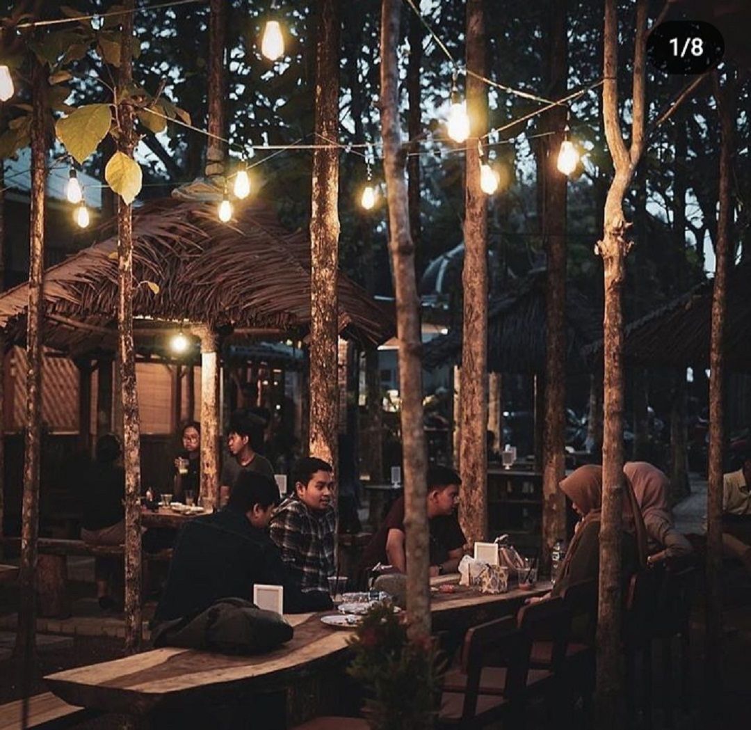 Cafe Kebun Latte, resto dan cafe asri cozy di Ciater Tangerang Banten/instagram/guesyera