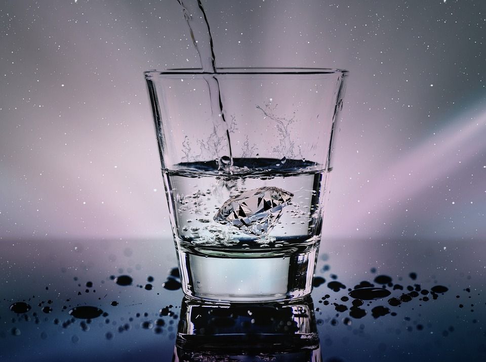 Ilustrasi Air Mineral