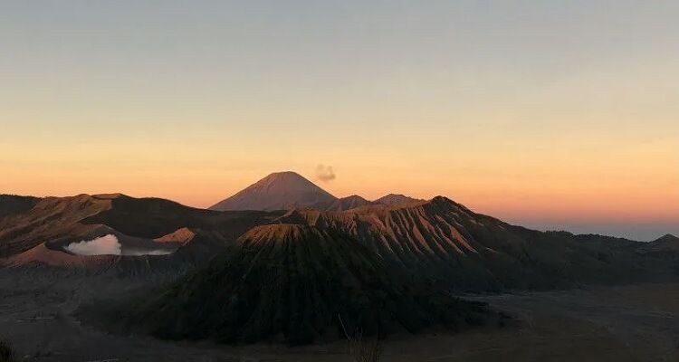 Kawasan Gunung Bromo Ditutup Total 3 Hari Selama Upacara Yadnya Kasada