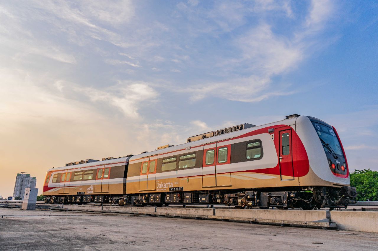 Ilustrasi gambar LRT Jakarta Fase 1B Velodrome-Manggarai.