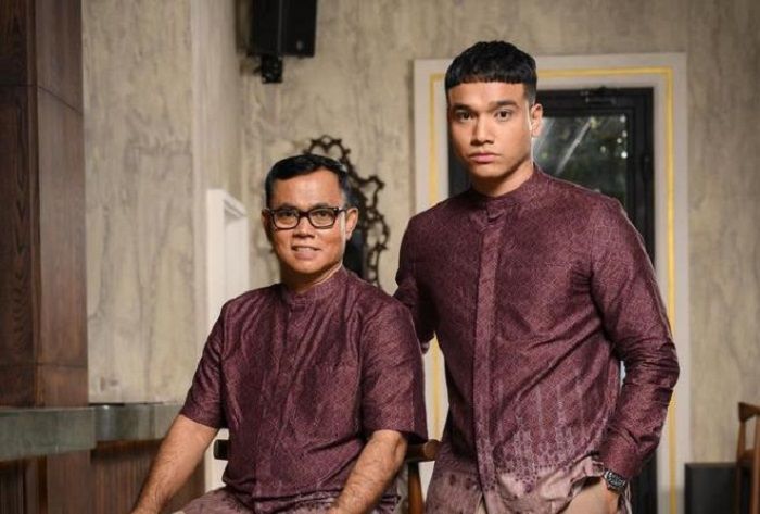 Haji Faisal dan putranya, Fadly Faisal. 