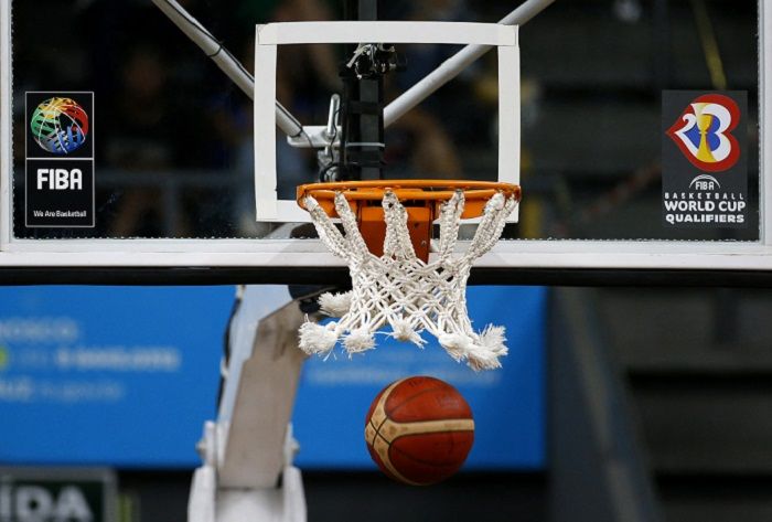 Pandangan umum bola selama pertandingan REUTERS/Diego Vara. Bola Basket - FIBA America - Kualifikasi - Brasil v Puerto Riko - Ginasio Poliesportivo Arnao, Santa Cruz do Sul, Brasil - 23 Februari 2023.