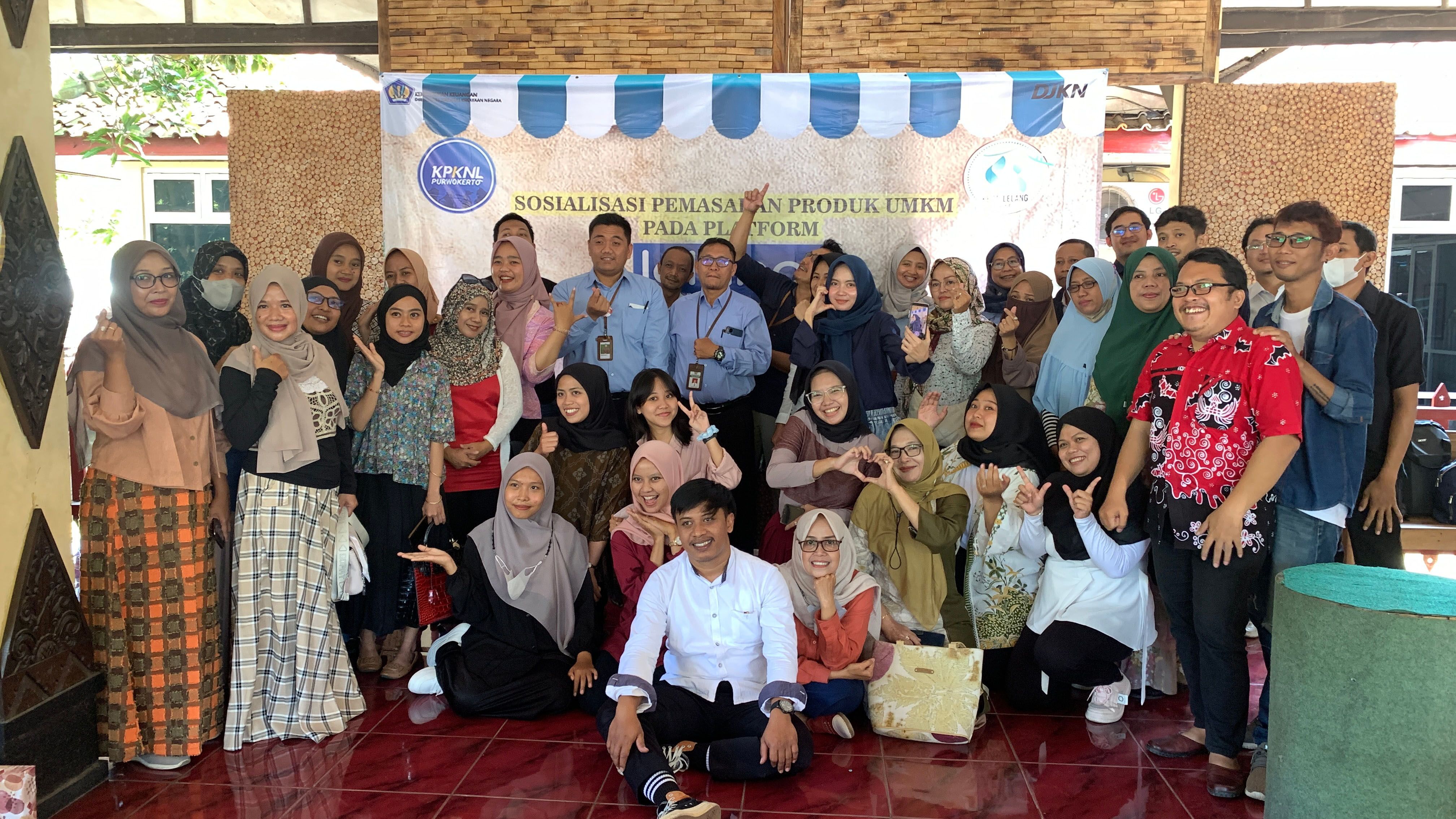 Dinas Koperasi UKM (Dinkopukm) Purbalingga menggelar sosialisasi lelang.go.id untuk dongkrak pemasaran produk UMKM Purbalingga di Griya UKM Purbalingga, Rabu 24 Mei 2023.