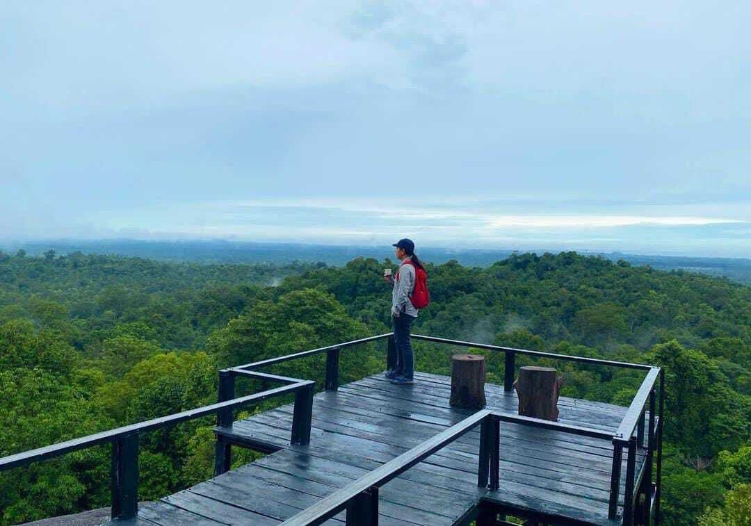 Bukit Peramun. 8 Tempat Wisata Terbaik Belitung Untuk Honeymoon Bersama Pasangan Halal, Suasana Indah dan Romantis