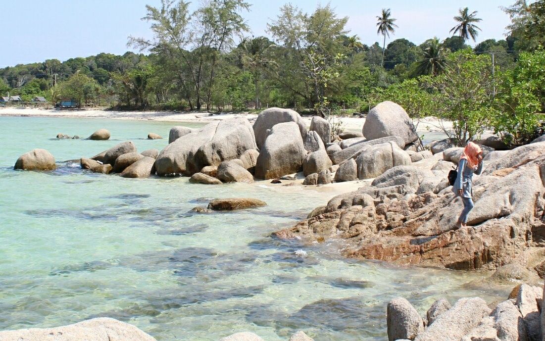 Inilah lima wisata pantai di Tanjung Pinang, Provinsi Kepulauan Riau yang menawan, wajib dikunjungi saat liburan.