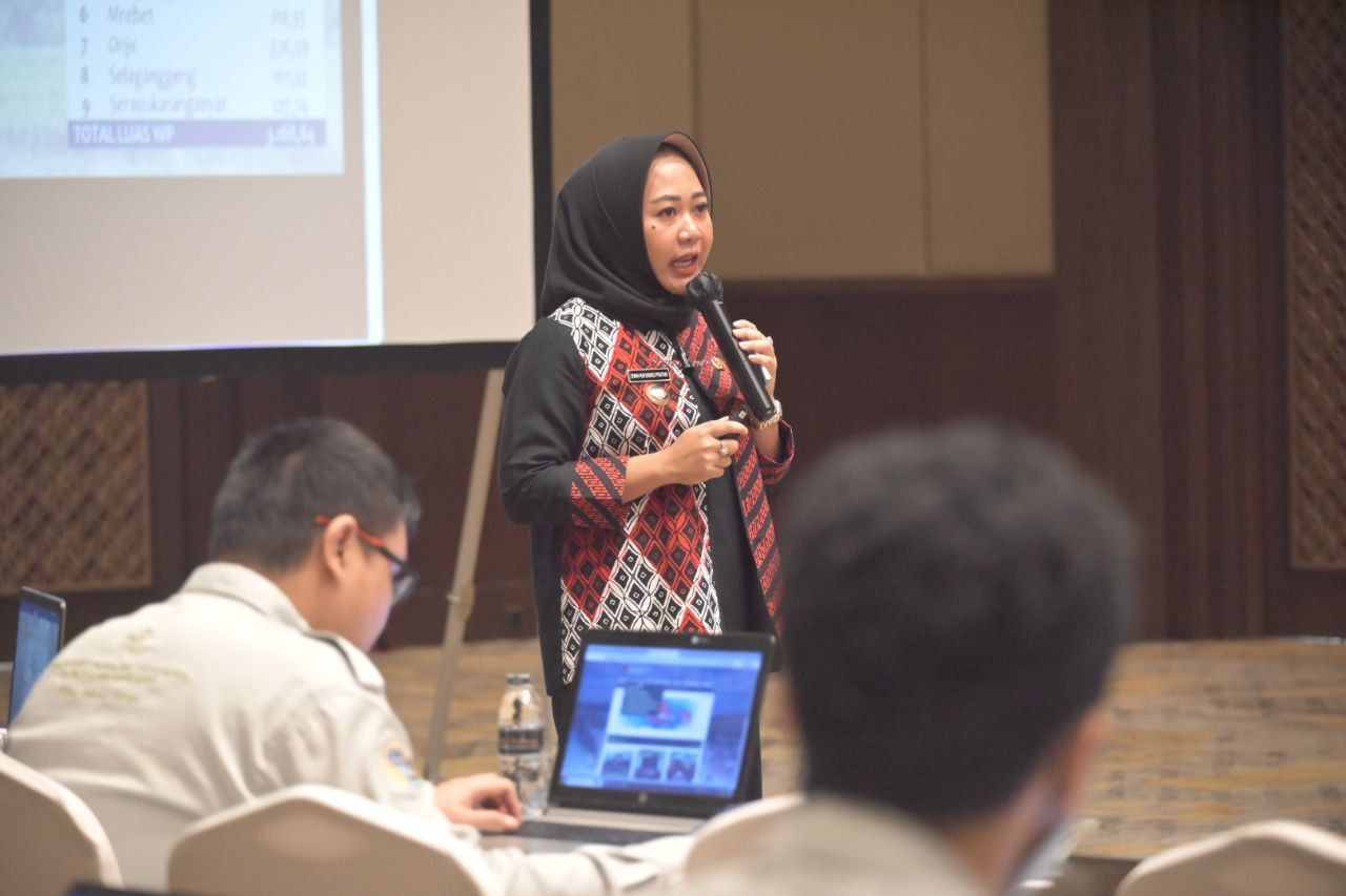 Bupati Purbalingga, Dyah Hayuning Pratiwi memberi pemaparan terkait RDTR Bobotsari yang akan segera menjadi wilayah perkotaan di tahun 2023 ini. 