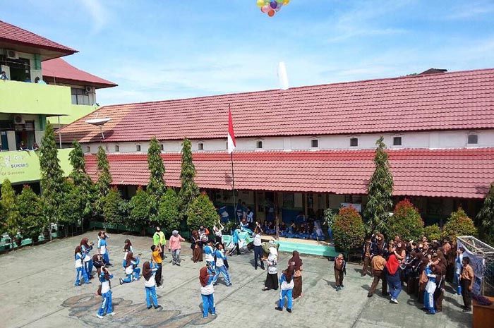 SMPN 1 Padang termasuk dalam SMP terbaik di Kota Padang, Sumatera Barat sebagai referensi PPDB 2023.
