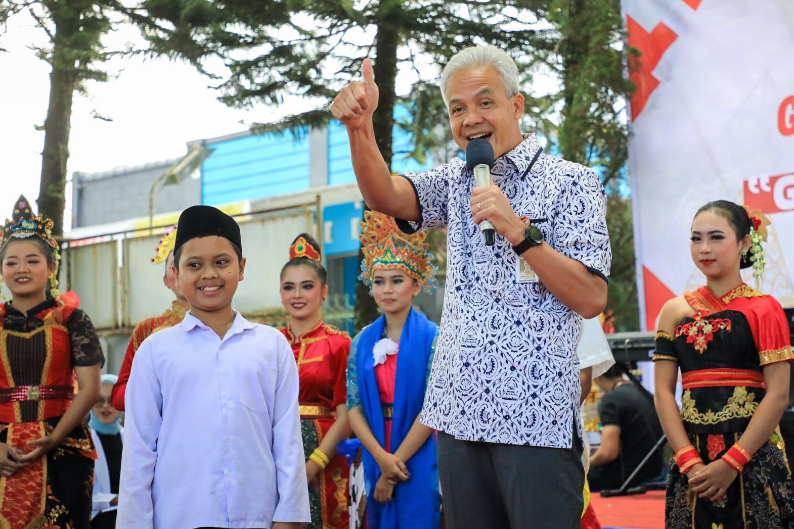 Gubernur Jawa Tengah, Ganjar Pranowo menggelar program ‘Gubernur Mengajar’ di SMAN 1 Karangkobar, Banjarnegara, Rabu 24 Mei 2023