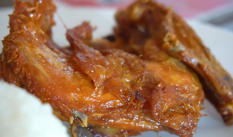 Ayam Lunak Mbok Sarun, kuliner tradisional legendaris di Purwokerto