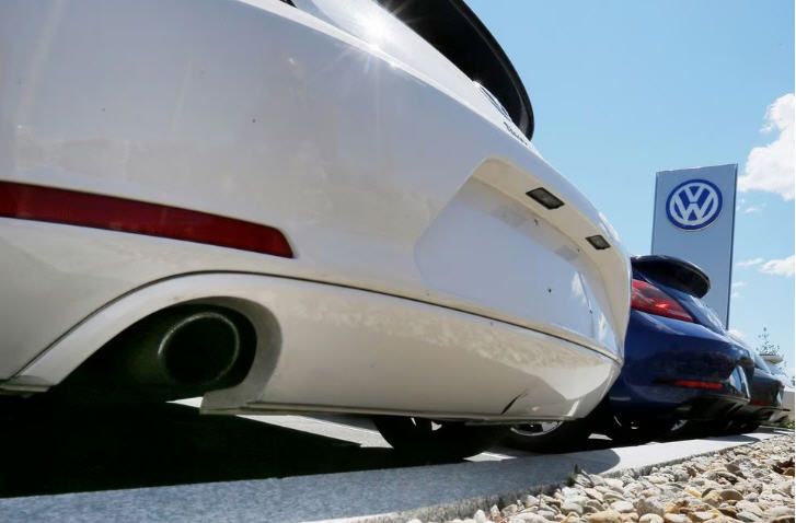 Ilustrasi mobil Volkswagen parkir di sebuah dealer di Medford, Massachusetts, Amerika Serikat. 