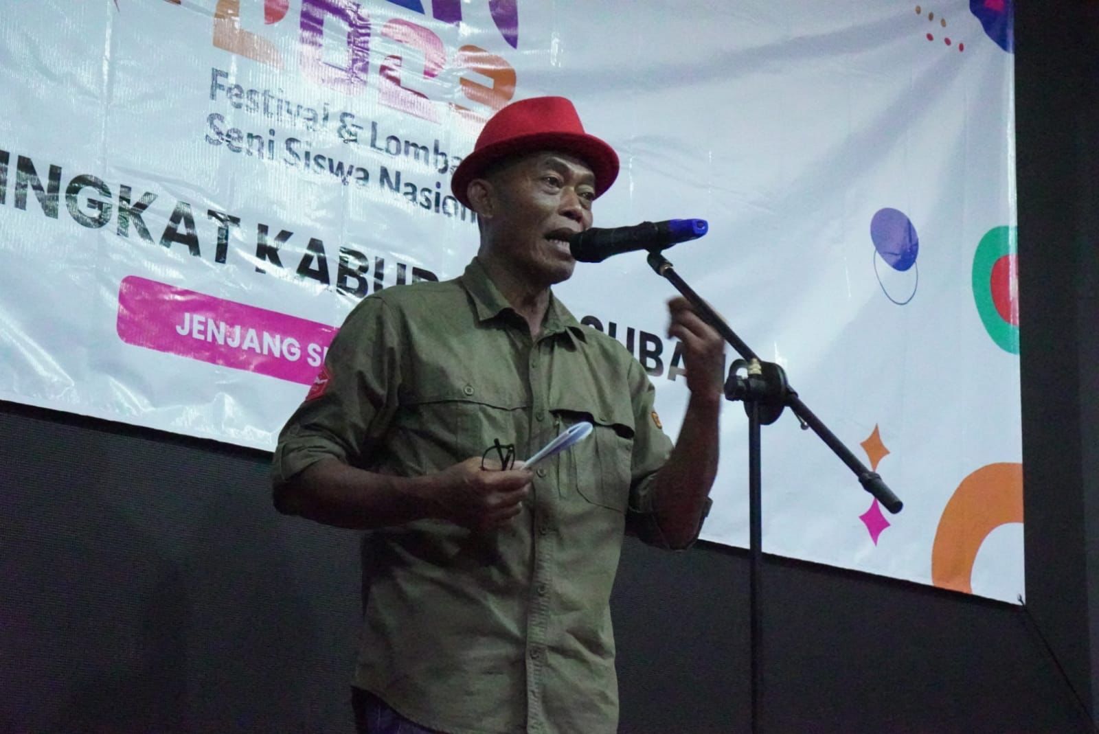 Bupati Subang H.Ruhimat membuka Festival & Lomba Seni Siswa Nasional (FLS2N) tingkat SMA se-Kabupaten Subang