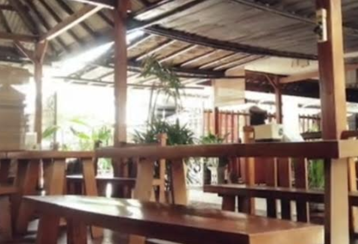 Omah Wedang Empon-Empon Rajaku, rekomendasi cafe mewah dan instagramable di Klaten