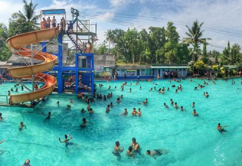 Waterbyur Taman Air, wisata waterpark di Jogja. 