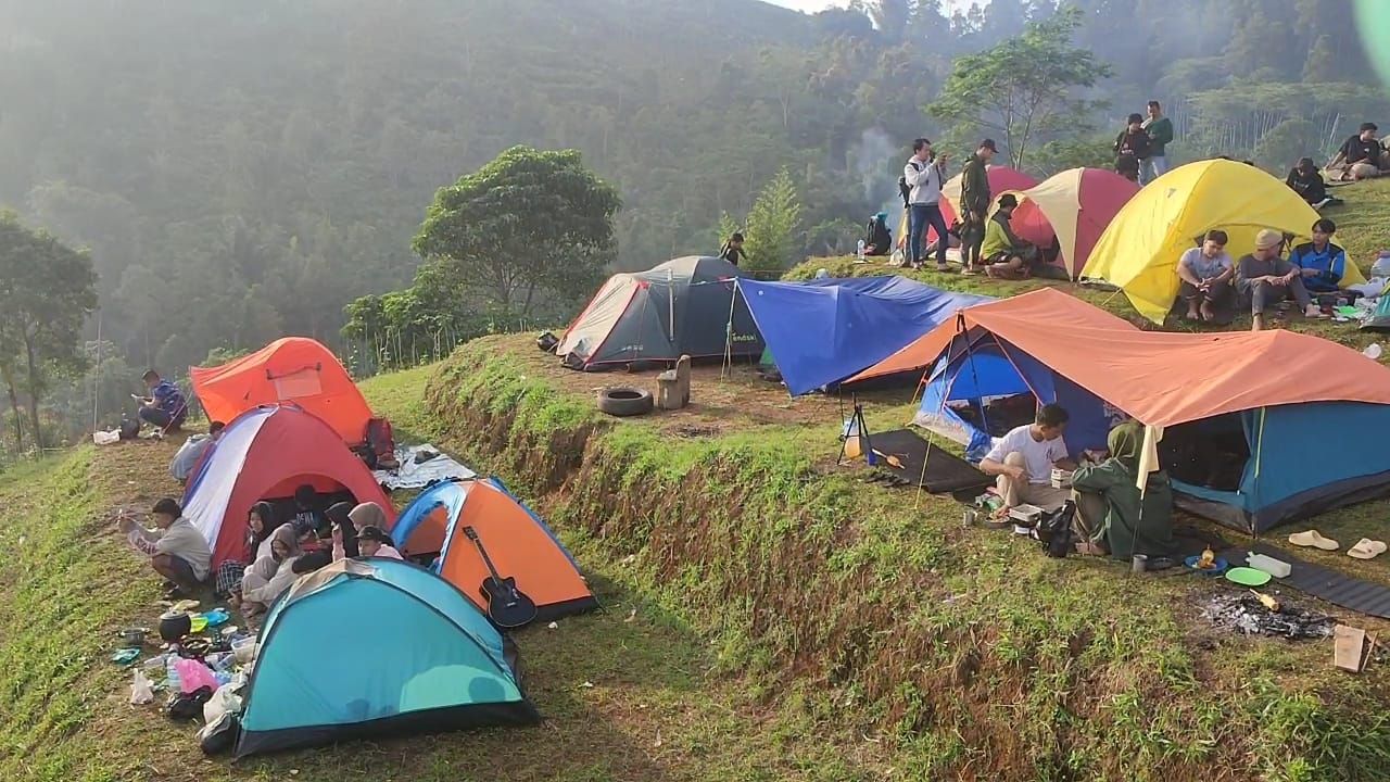 Tempat wisata alam Bukit Baros di Kampung Baros, Desa Ciomas, Kecamatan Panjalu, Kabupaten Ciamis.*/kabar-priangan.com/Agus Pardianto 