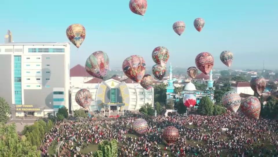 Festival Balon Udara Universitas Muhammadiyah Purwokerto Minggu 11 Juni 2023.*