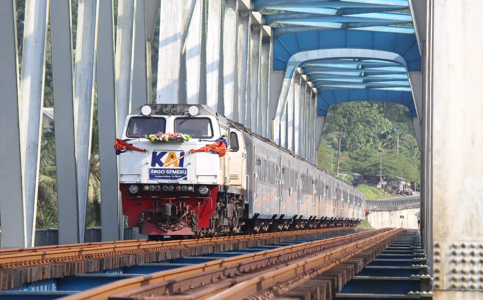 4 Tewas Tertabrak KA Fajar Utama Di Karawang, 1 Korban Terseret Sampai ...