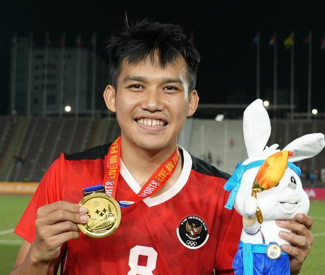 Witan Sulaeman saat merayakan kemenangannya dan menjuarai Sea Games 2023 untuk cabor sepakbola. /