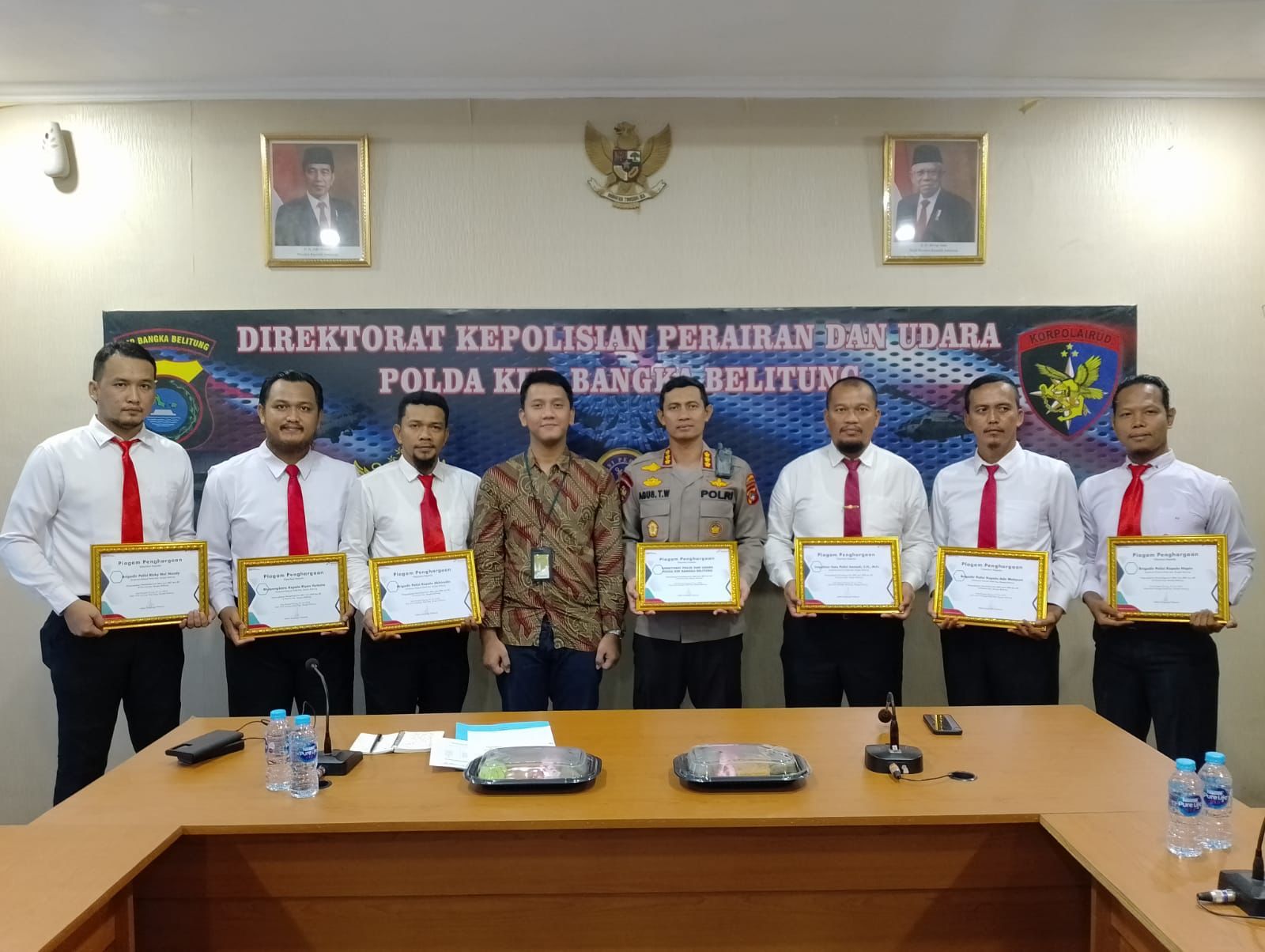 Personel Subdit Gakkum Dit Polairud turut menerima penghargaan dari PT Pertamina