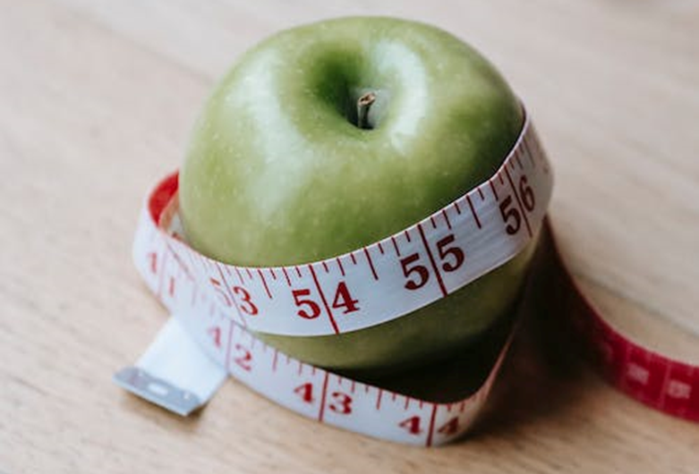 Mengatasi Rasa Lapar Malam Hari dengan Camilan Sehat: Pilihan Terbaik untuk Kesehatan dan Berat Badan