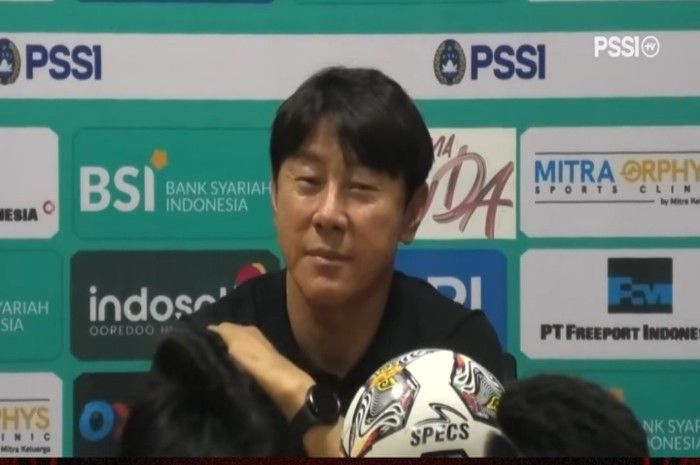 Coach Shin Tae-yong