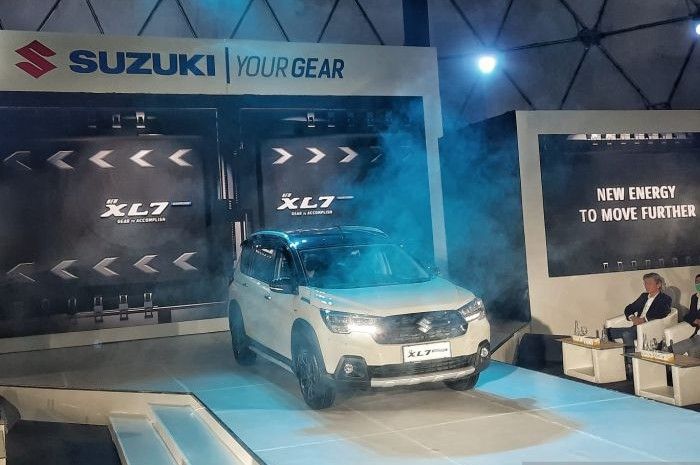 Suzuki XL7 Hybrid resmi diluncurkan
