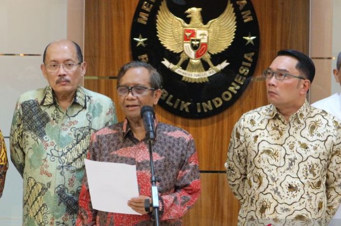 Menkopolhukam Mahfud MD dan Gubernur Jawa Barat Ridwan Kamil sampaikan rekomendasi soal penanganan Pondok Pesantren Al-Zaytun