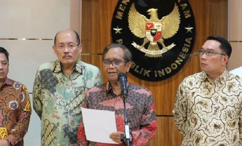 Menkopolhukam mengadakan rapat terbatas dengan Tim Investigasi Jawa Barat yang dipimpin RIdwan Kamil terkait Ponpes Al-Zaytun pada Sabtu, 26 Juni 2023 yang lalu