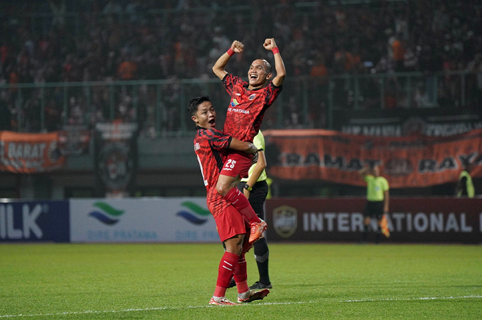 Persija Jakarta berhasil mengalahkan Ratchaburi FC dengan skor akhir 1-0 di Stadion Patriot Candrabhaga, Bekasi, Minggu, 25 Juni 2023, pada pukul 19.30 WIB.