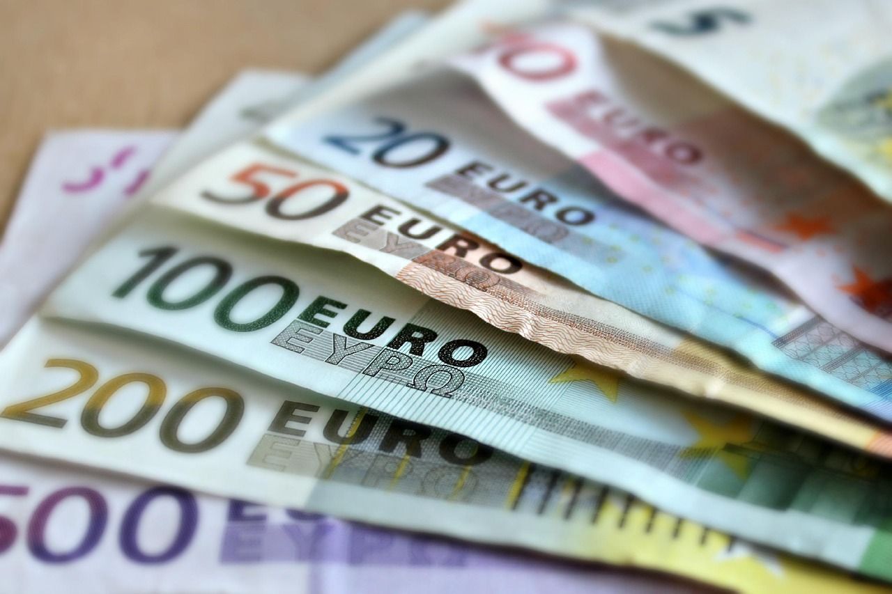 Mata uang EURO/