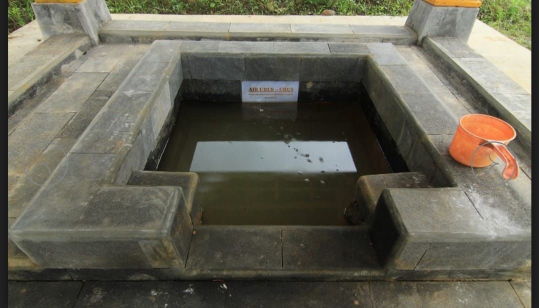 Sumber mata air urus-urus di destinasi wisata alam Sapta Tirta