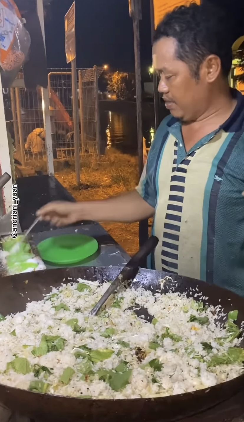 Nasi goreng PAk Ahmad viral di Sidoarjo karen harga murah