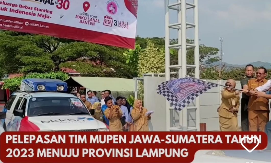 Suasana pelepasan Tim Temu Jawara dan Pelayanan KIE-KB BKKBN dari Mako Lanal Banten Kota Cilegon Provinsi Banten menuju Provinsi Lampung.