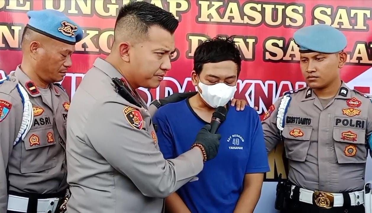 Guru Honorer SD di Kota Cirebon Tega Cabuli Muridnya SendirI di Penginapan.